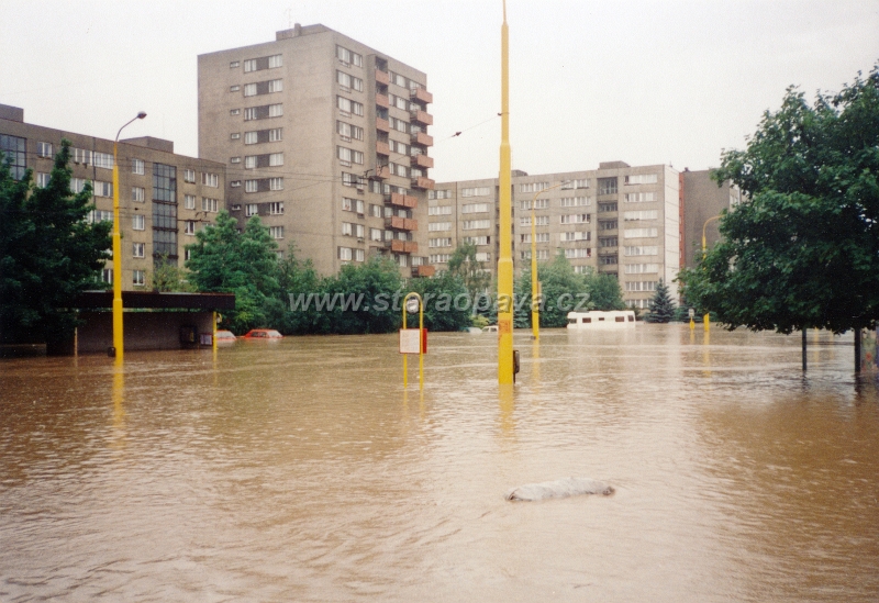 1997 (13).jpg - Povodně 1997 - Ratibořská ulice